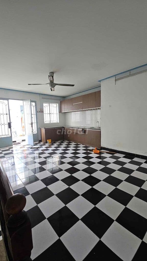 3 Tầng Gần cầu Chánh Hưng Hẻm Thông 3 Phòng Ngủ Nở Hậu SHR - Ảnh 3