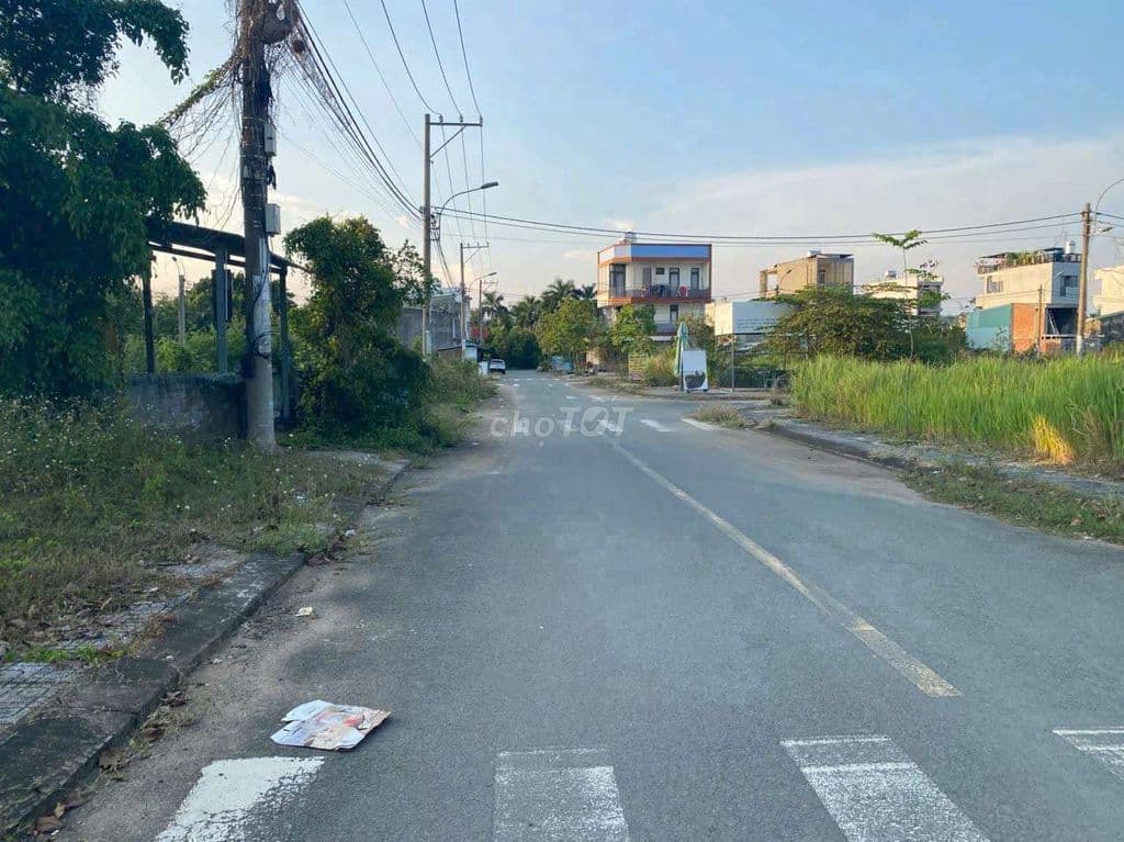 Hàng Ngộp. Siêu Rẻ. HXH Đường Số 8. Long Phước. Quận 9.