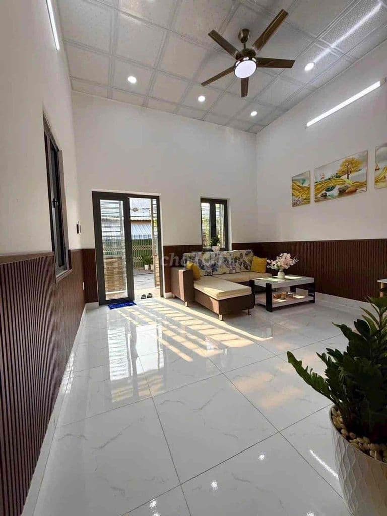 NHÀ MỚI XINH LUNG LINH - TT PHƯỚC LONG B- MT LỚN KINH DOANH TỐT