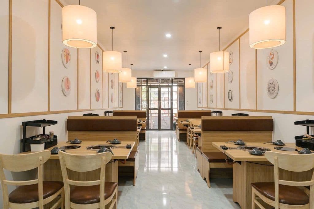 Sang nhượng nhà hàng mặt phố Bạch Mai, Hai Bà Trưng 120mx4T full đồ - Ảnh 2