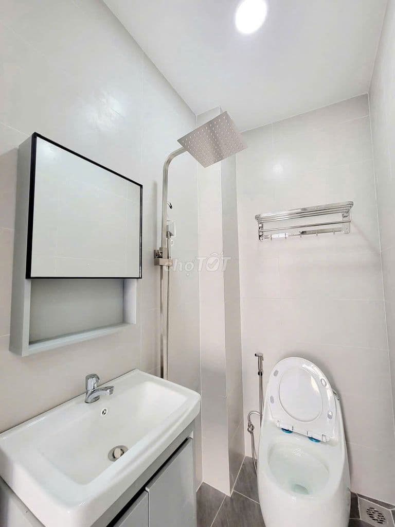 Chủ cần tiền chữa bệnh cần bán căn nhà ở Lê Quang Định . Sổ hồng riêng - Ảnh 2