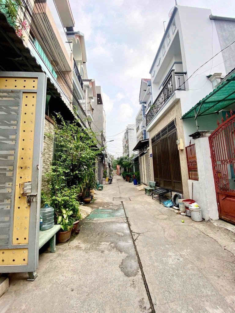 Nhà Đẹp Mới Ở Ngay - 1/ Hẻm Xe Hơi - Ngay Lê Văn Khương Q12 - Ảnh 2