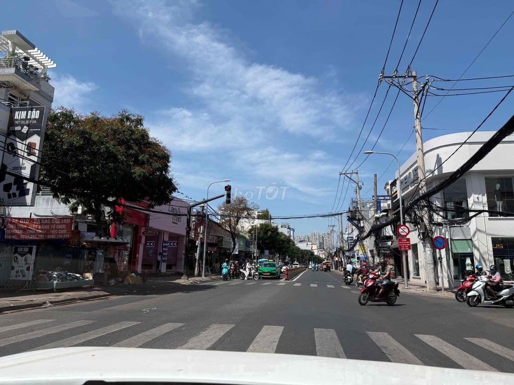 bán nhà mặt tiền nguyễn thị thập