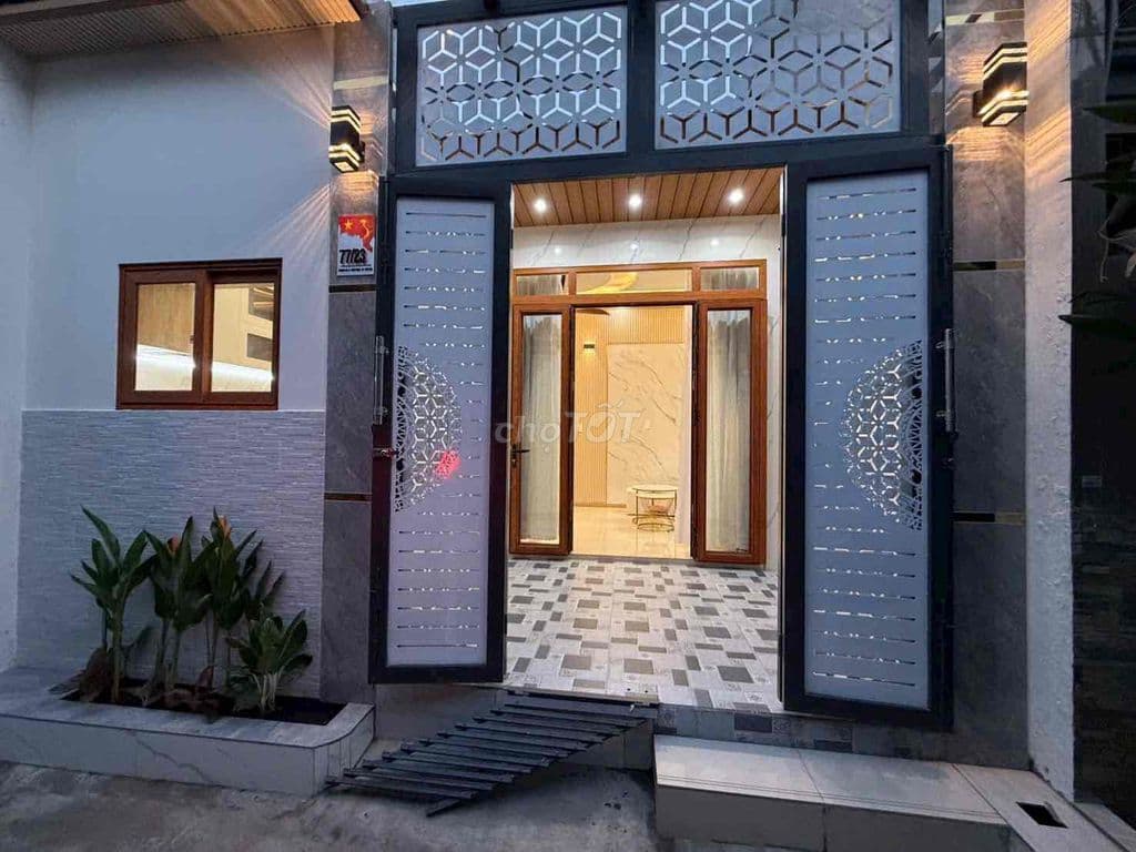 Bán nhà mới , dt 50m2 , giá chỉ 2,18 tỷ - Ảnh 2