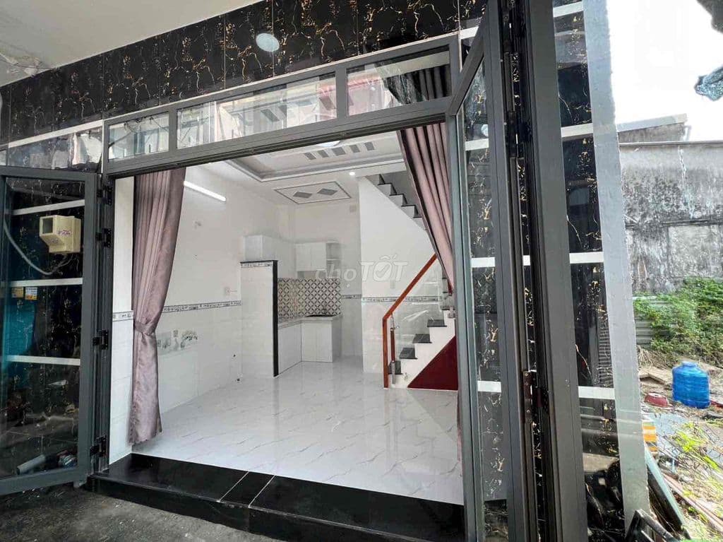 Nhà Đúc 1 trệ 1 lầu lê văn lương gần trường học - Ảnh 2