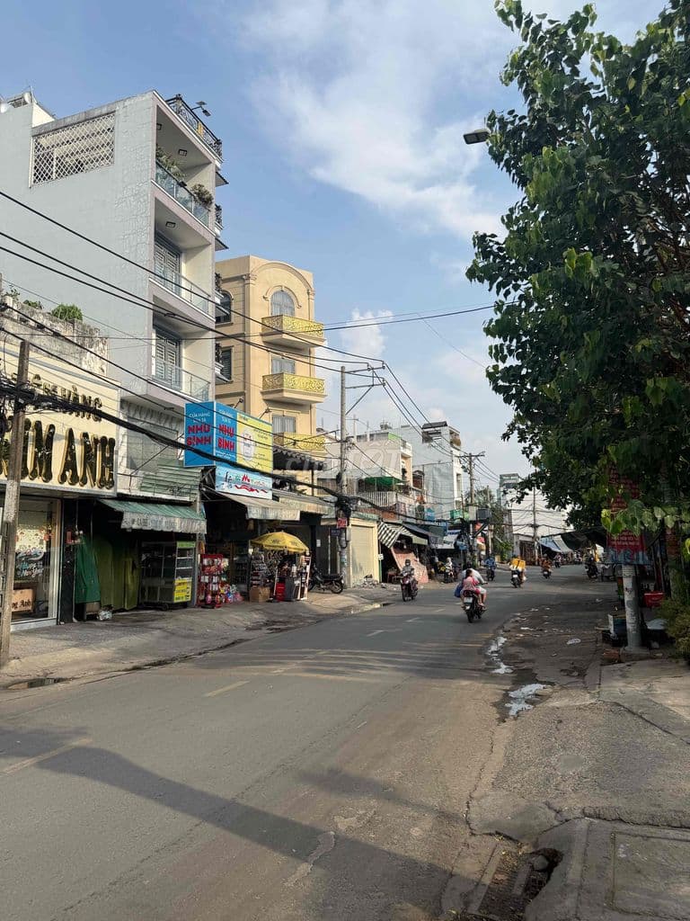 Bán MT ngay Chợ Bình Trị Đông 4m x 27m xây 4x21m C4 ko lỗi phong thuỷ - Ảnh 2