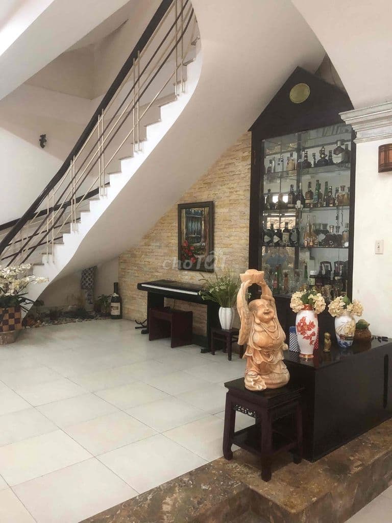 Bán nhà mặt tiền - Ảnh 2