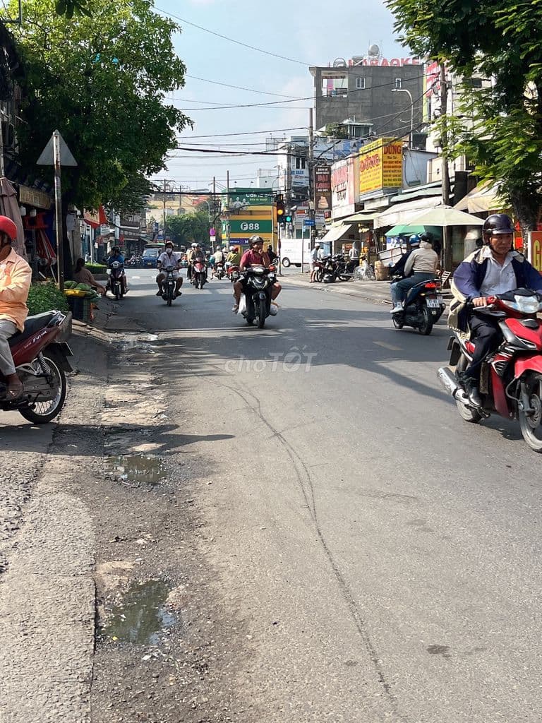 Bán nhà gần chợ Nguyễn Văn Quá, 120m2, hẻm xe hơi, 4.3 tỷ - Ảnh 2