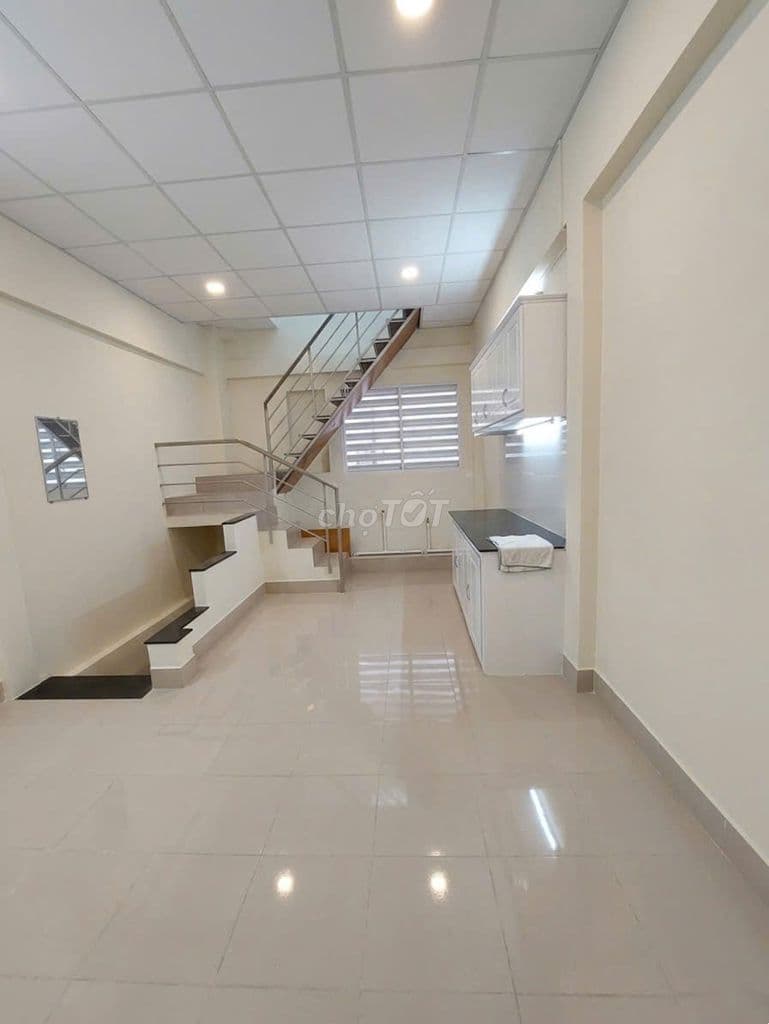 NHÀ MẶT TIỀN QUẬN 11- 3 TẦNG BTCT- 4MX11M- SÁT MT 3/2- NHỈNH 6 TỶ - Ảnh 3