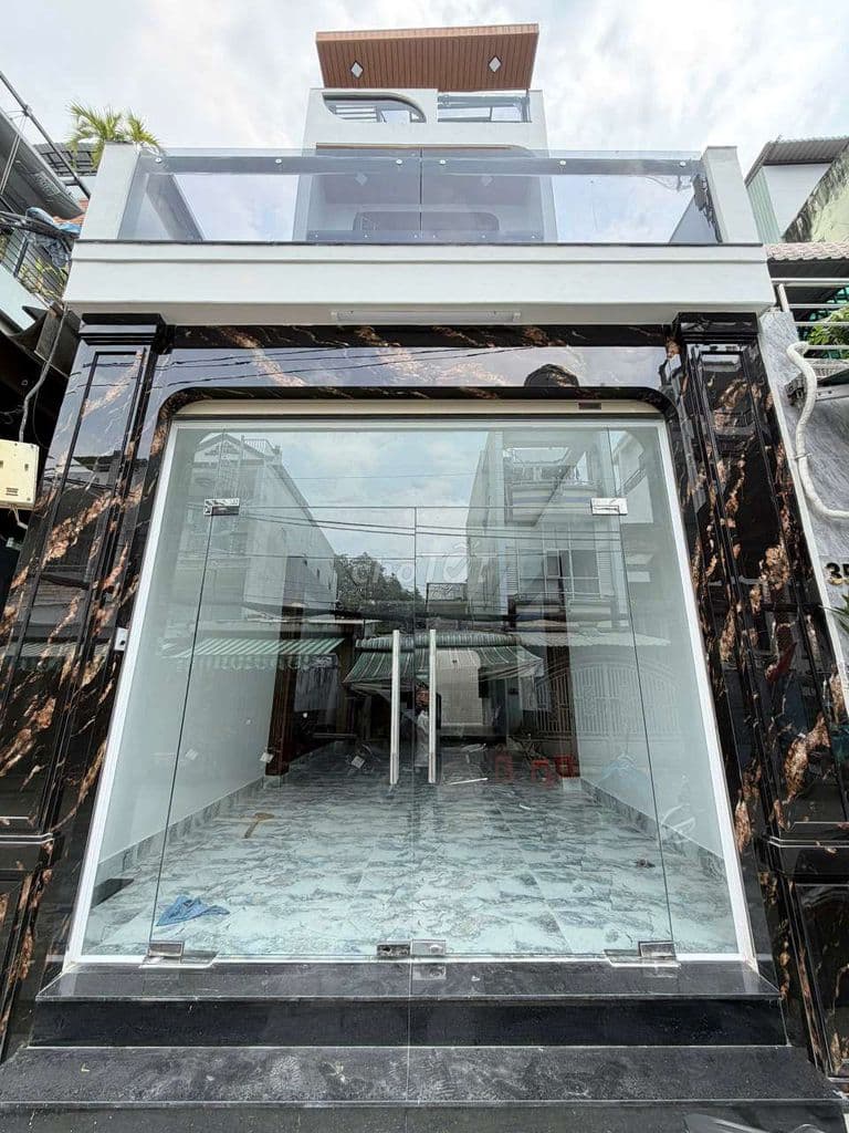 MT 33 Lê Công Phép 4.5x20 3 lầu