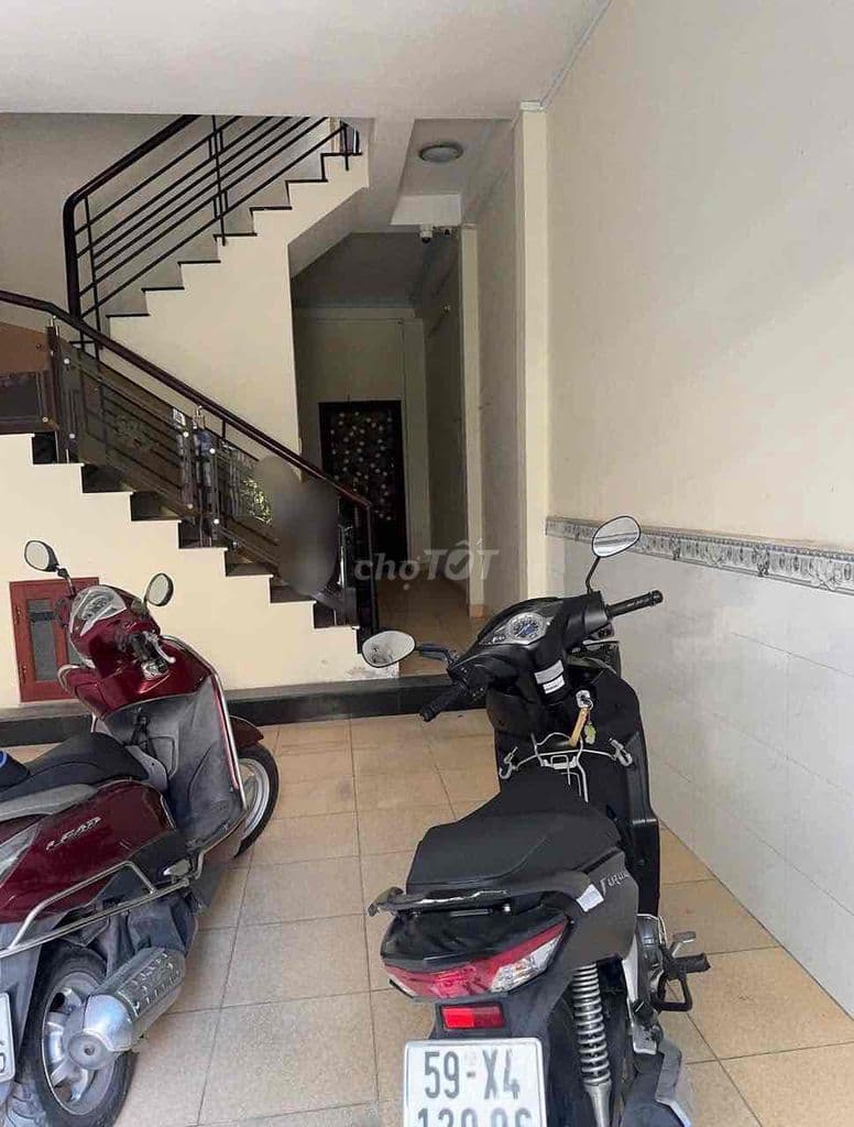 Bán nhà 4 tầng 55m2 3pn hẻm 5M thông Lê Văn Việt TNPA Q9 cũ