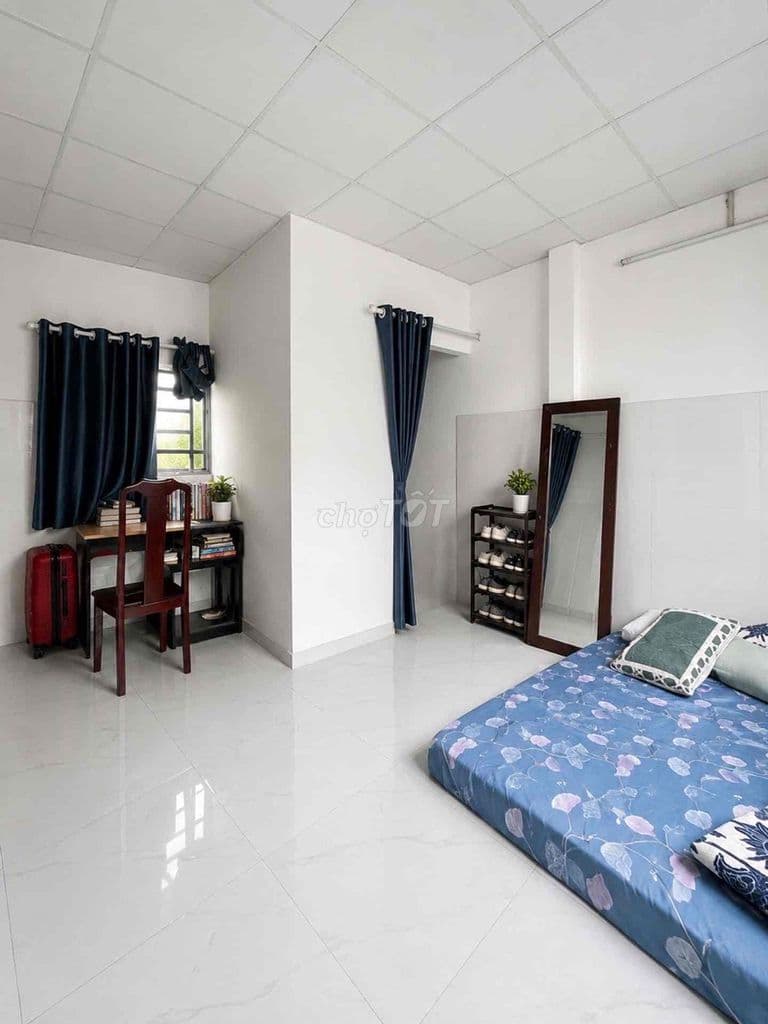 NHÀ MỚI ĐẸP Ở NGAY - GẦN NGÃ TƯ BỐN XÃ - CHỈ 3T - HC ĐỦ - Ảnh 3