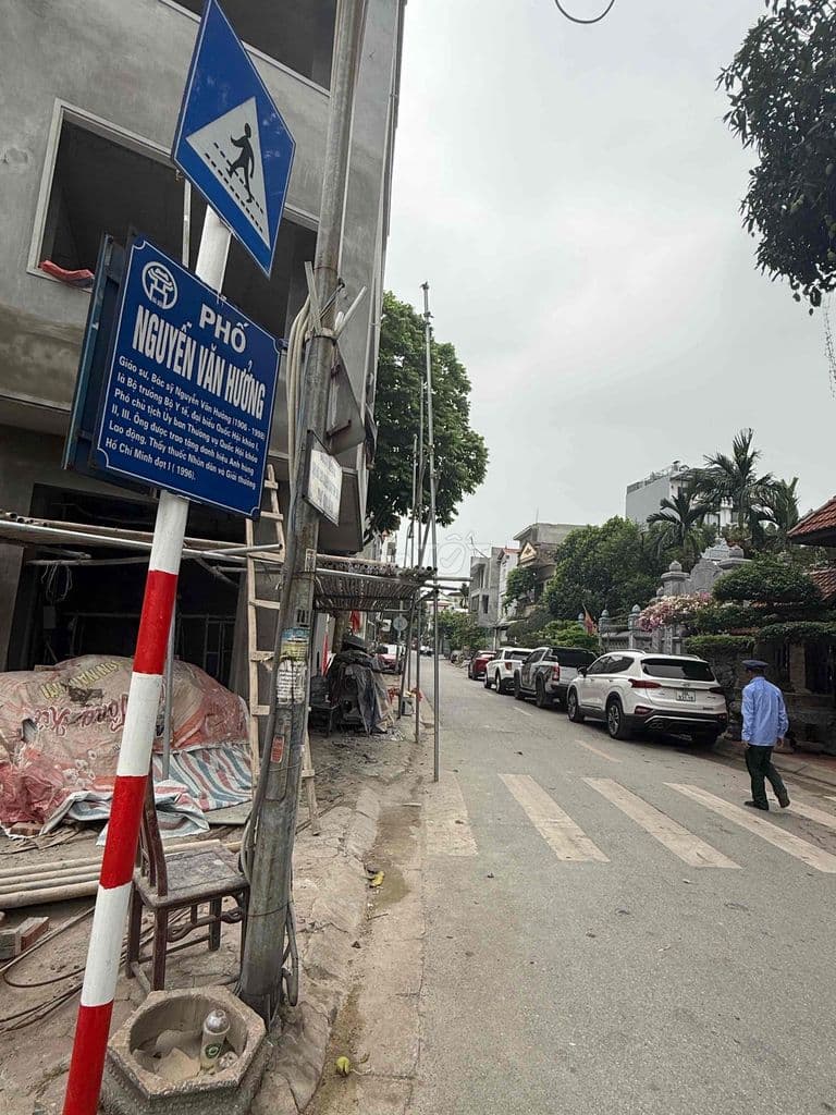 📢📢📢 Mặt bằng kinh doanh 45m2 sầm uất trên đường Nguyễn Văn Hưởng!