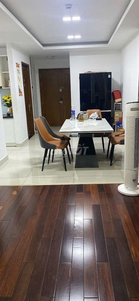 Bán căn hộ 2pn2wc Sky Center full nội thất