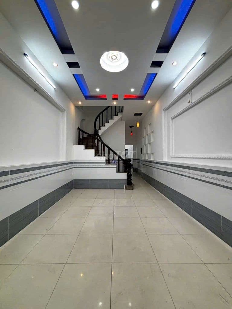 Nhà 1 Trệt 2 Lầu Đẹp - MT KD Buôn Bán Sau Lưng Chợ XTT - Bà Điểm - Ảnh 2