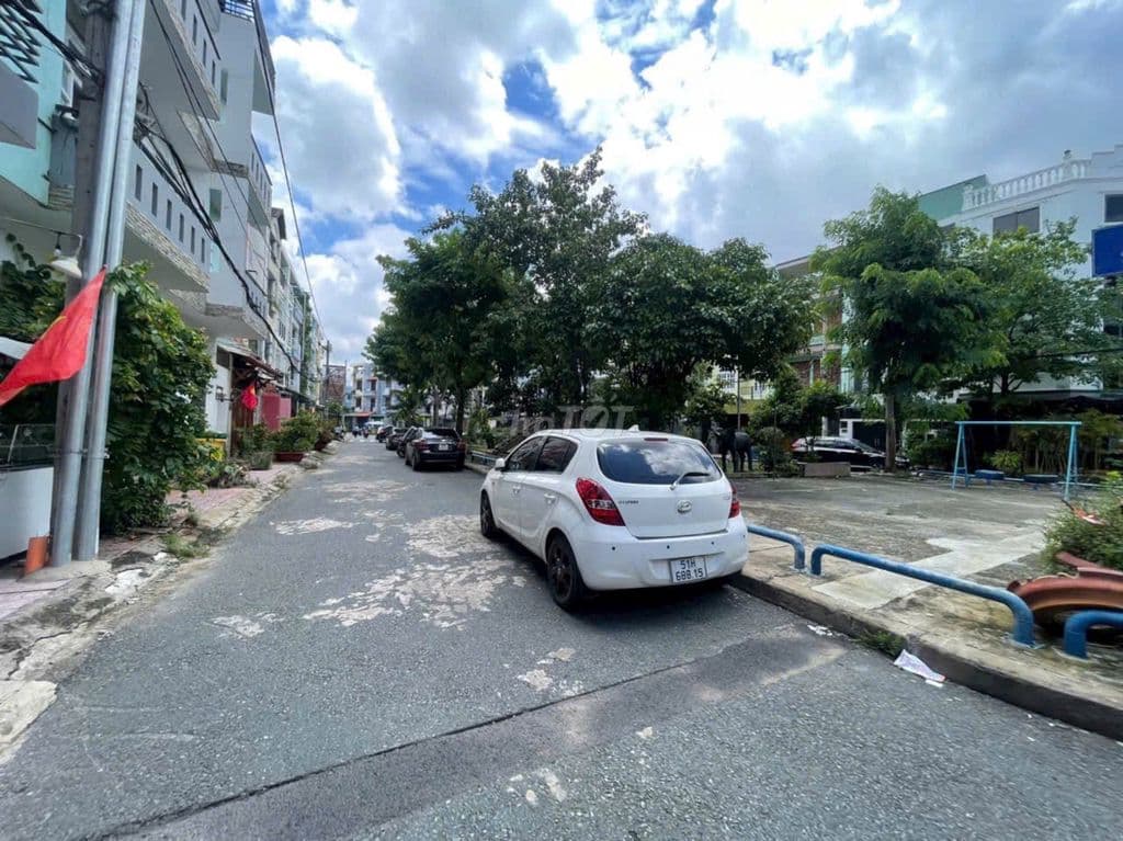 BÁN DẤT 200M2 HOÀNG DIỆU 2- NGANG KHỦNG 10M-TẶNG 2 DÃY TRỌ- XÂY 5 TẦNG - Ảnh 2