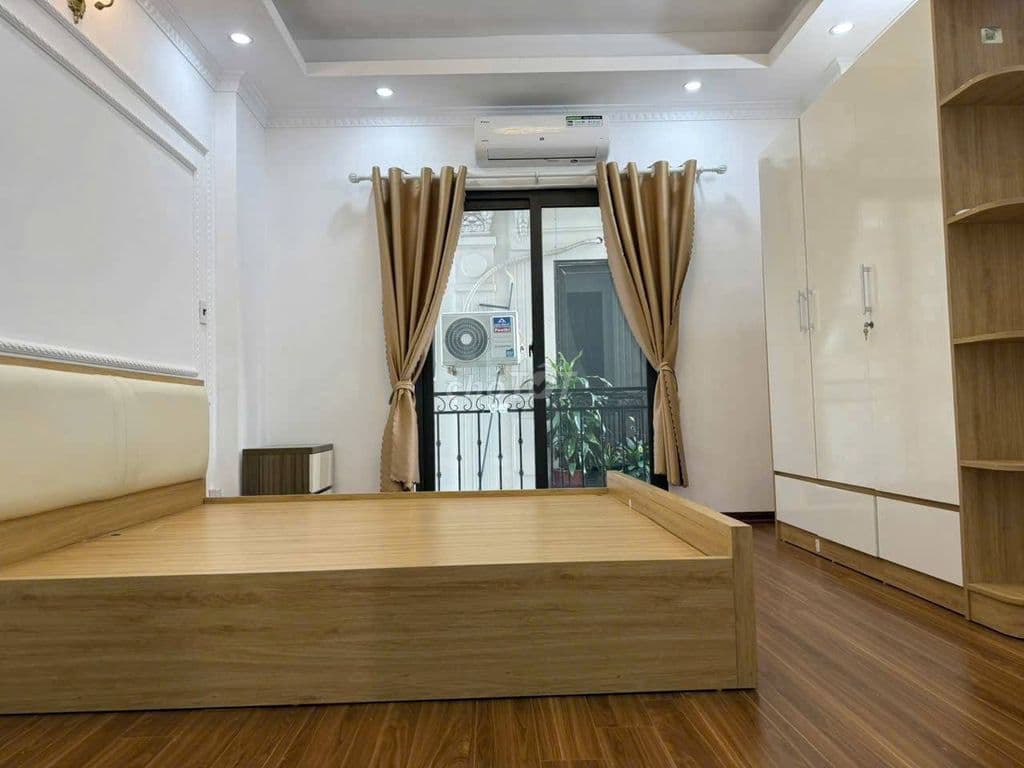 BÁN NHÀ LONG BIÊN 31M 5T FULL FULL ĐỒ CHỈ 5.65 TỶ . ẢNH THẬT KO LỖI GÌ - Ảnh 2