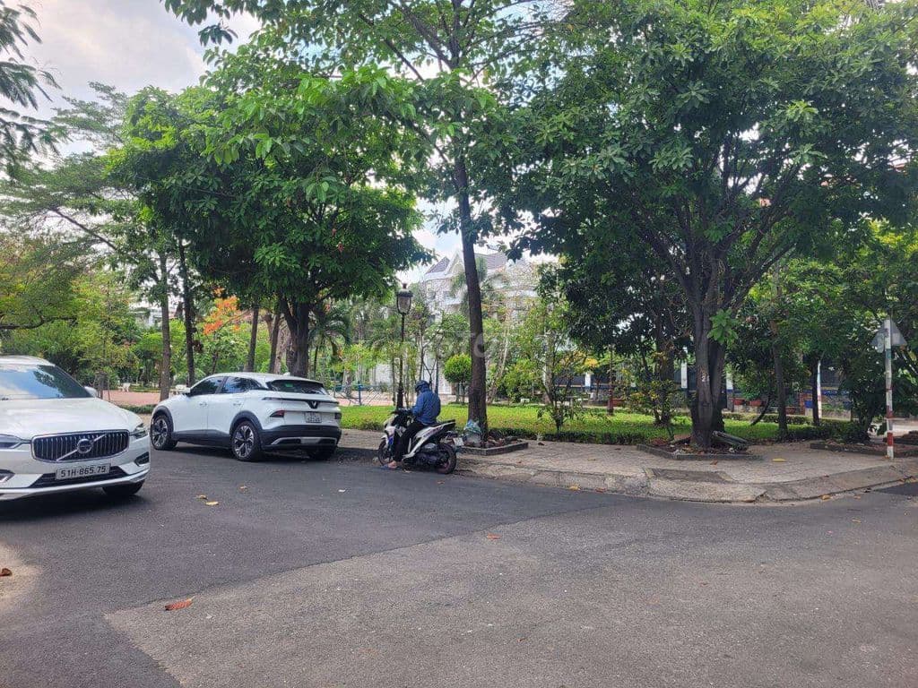 BÁN NHÀ KHU TÊN LỬA SÁT EAON BÌNH TÂN.100M² 4TẦNGTRƯỚC NHÀVIEWCÔNGVIÊN