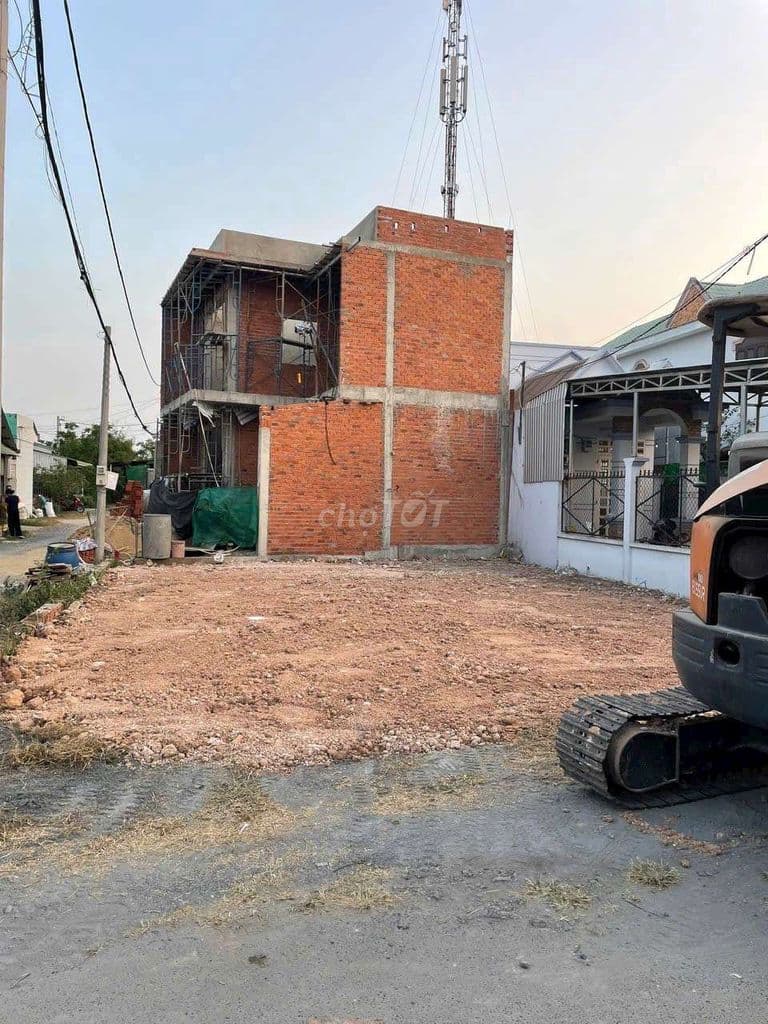 Bán Đất Góc 2 mặt tiền, gần chợ chiều xã Tân Thạnh Đông - Ảnh 3