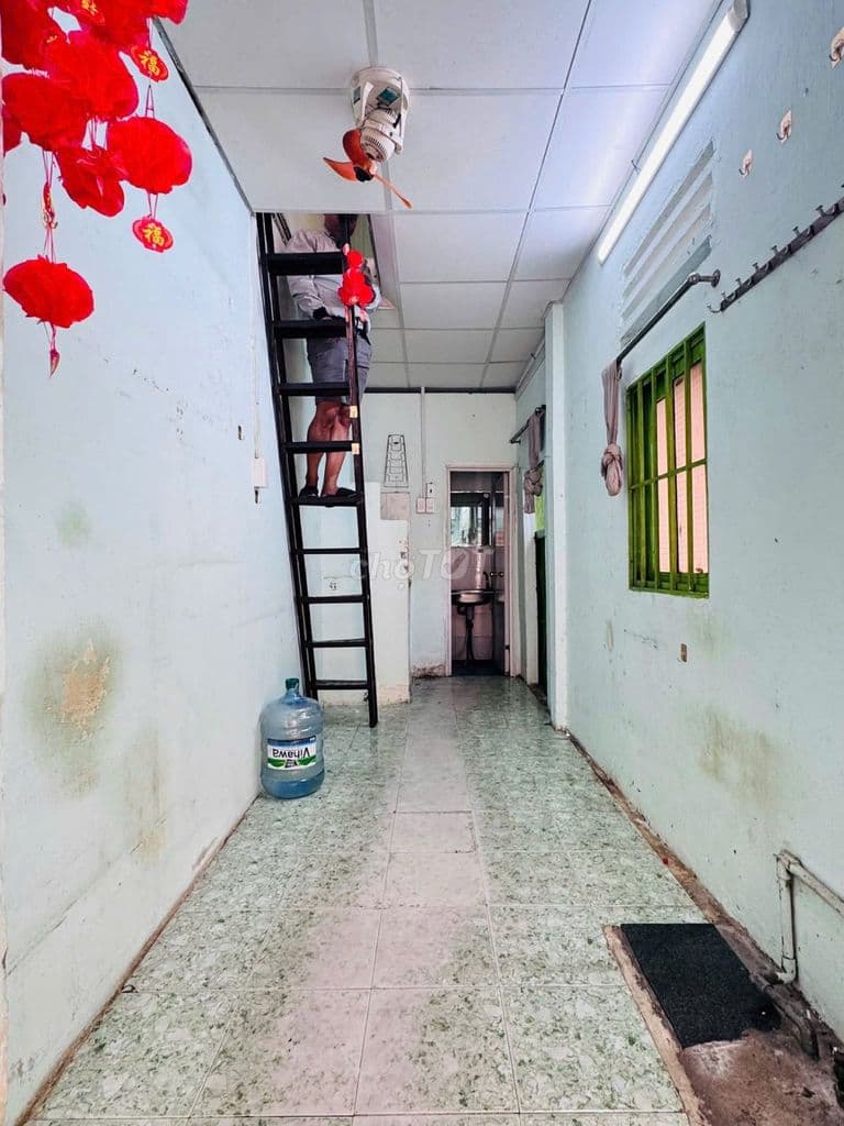 1.98 TỶ - NHÀ NGAY PHAN ĐÌNH PHÙNG - QUẬN PHÚ NHUẬN - 12M2 X 2 TẦNG