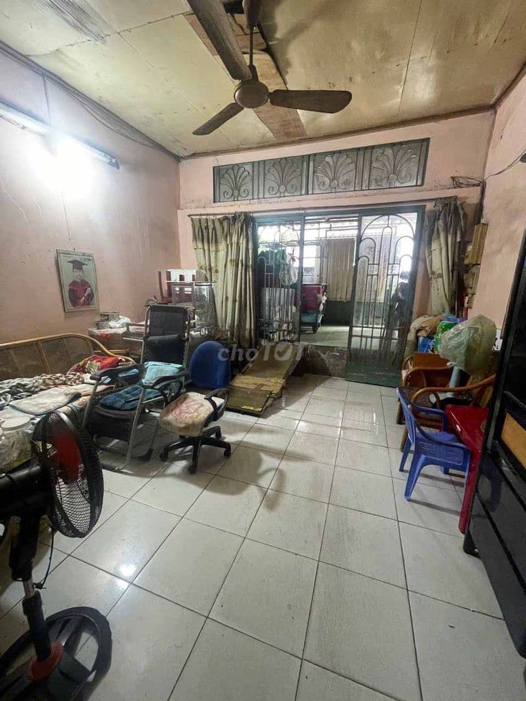 Nhà ngang 4 dài 17 hẻm 4m Đường Phạm Hùng Quận - Ảnh 2