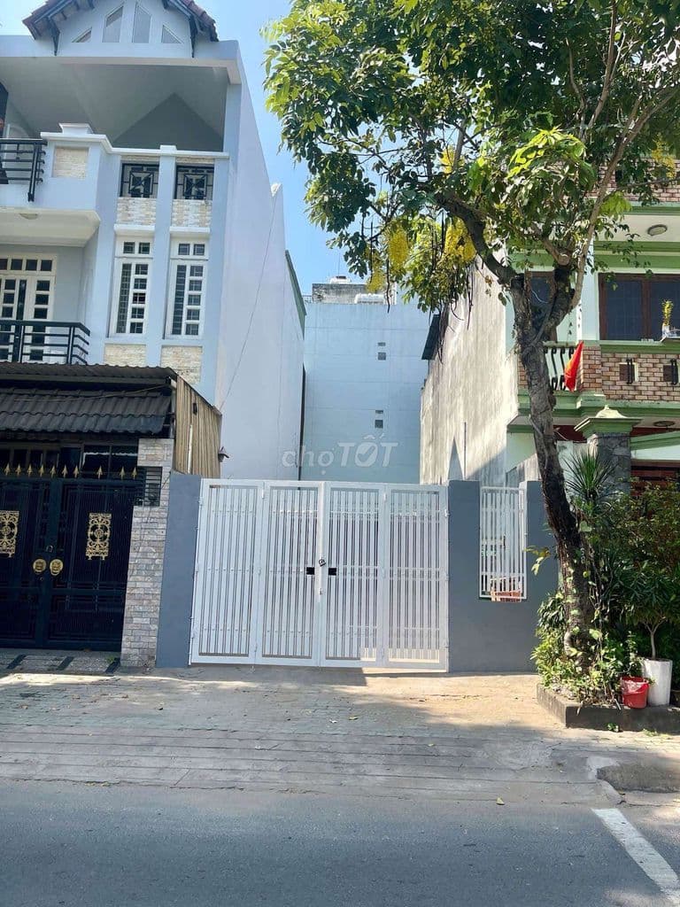 ĐẤT MẶT TIỀN D1, MAN THIỆN, DT: 105m², 10.5 tỷ, chính chủ nhờ bán.