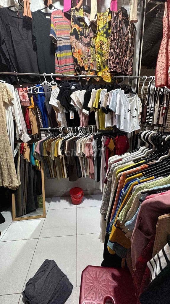 chính chủ cần bán sạp đôi bán quần áo - Ảnh 3