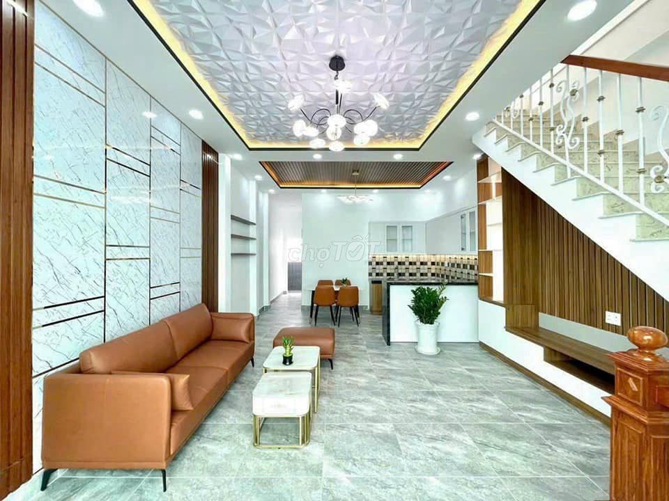 Nhà đẹp đường Tôn Thất Thuyết Q.4 5mx8m 4PN 4WC có Sổ hồng
