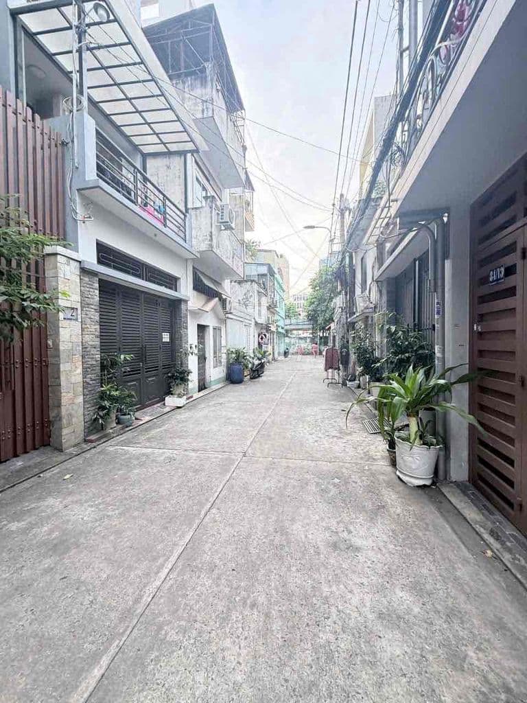 Nhà bán 2MT Hxh Đồng Đen - Bàu Cát - 5,45x13,6m. - Ảnh 2