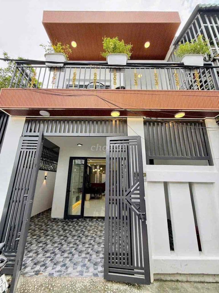 nhà shr ngay trung tâm Ngã Tư Ga Quận 12