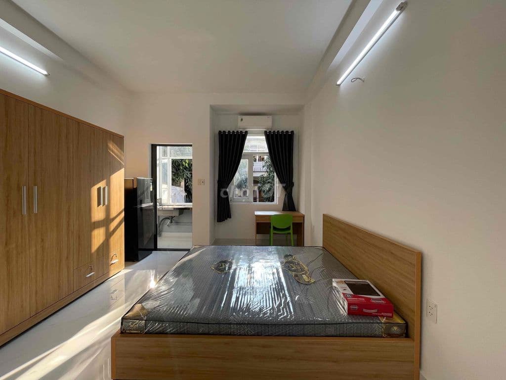 Căn hộ 1 Phòng ngủ - mới 100%. Full nội thất máy giặt riêng. Ban công - Ảnh 2