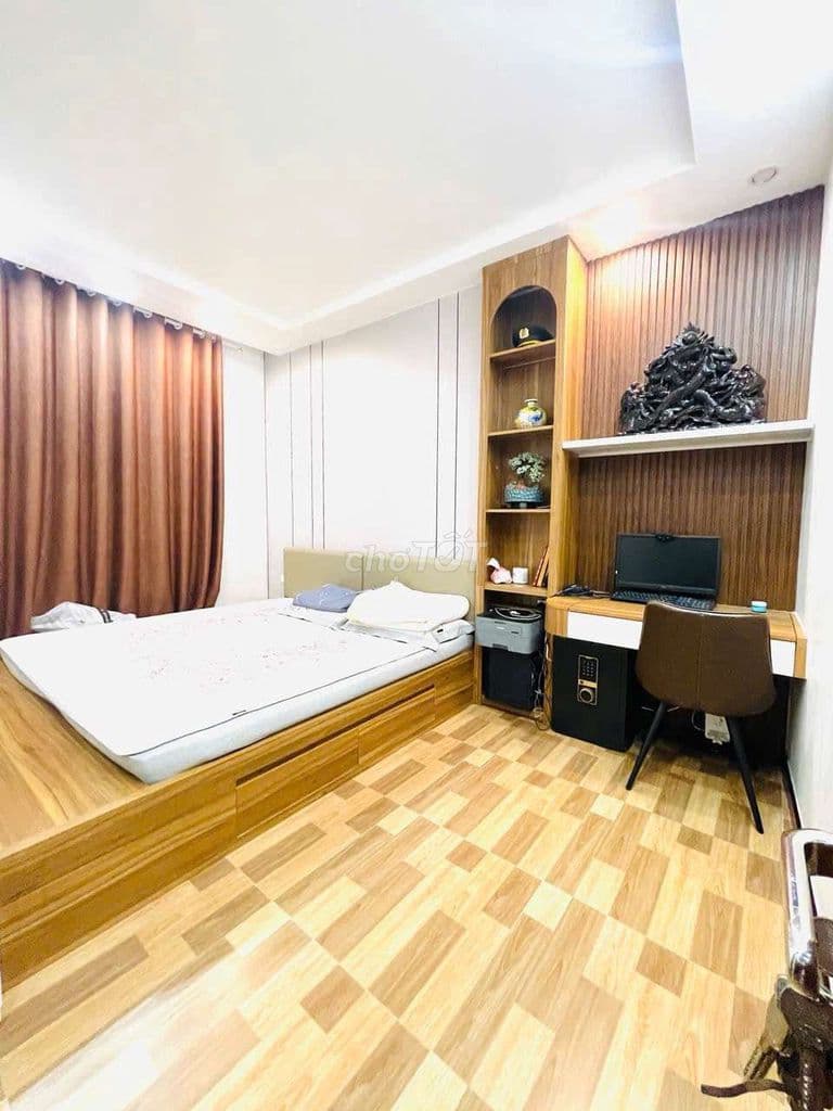 bán nhà Tây Hồ . lạc long quân 40 met mặt tiền 5 mét chỉ 17 tỷ - Ảnh 3