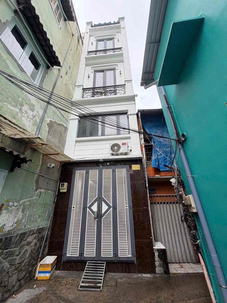 237/42/32 Hoàng Diệu , P8, Quận 4 cách 1km qua Quận 1 - Ảnh 2