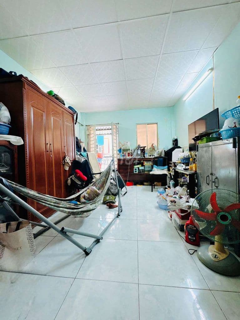 NHÀ P1 Q8 - HẺM THÔNG KHU BUÔN BÁN SẦM UẤT -NGANG TO 4M -NHỈNH 3 TỶ - Ảnh 2