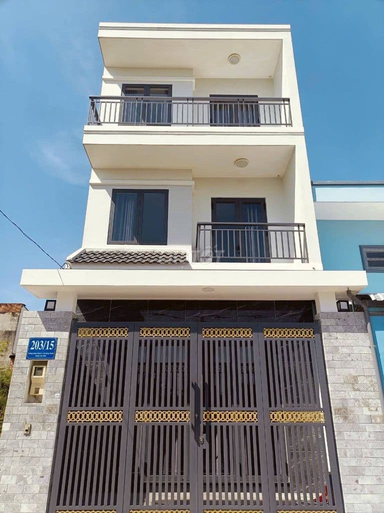 Nhà 2 lầu mái BTCT 5,1x15,8 đường nhựa 7m thông xẹc Đông Thạnh 4