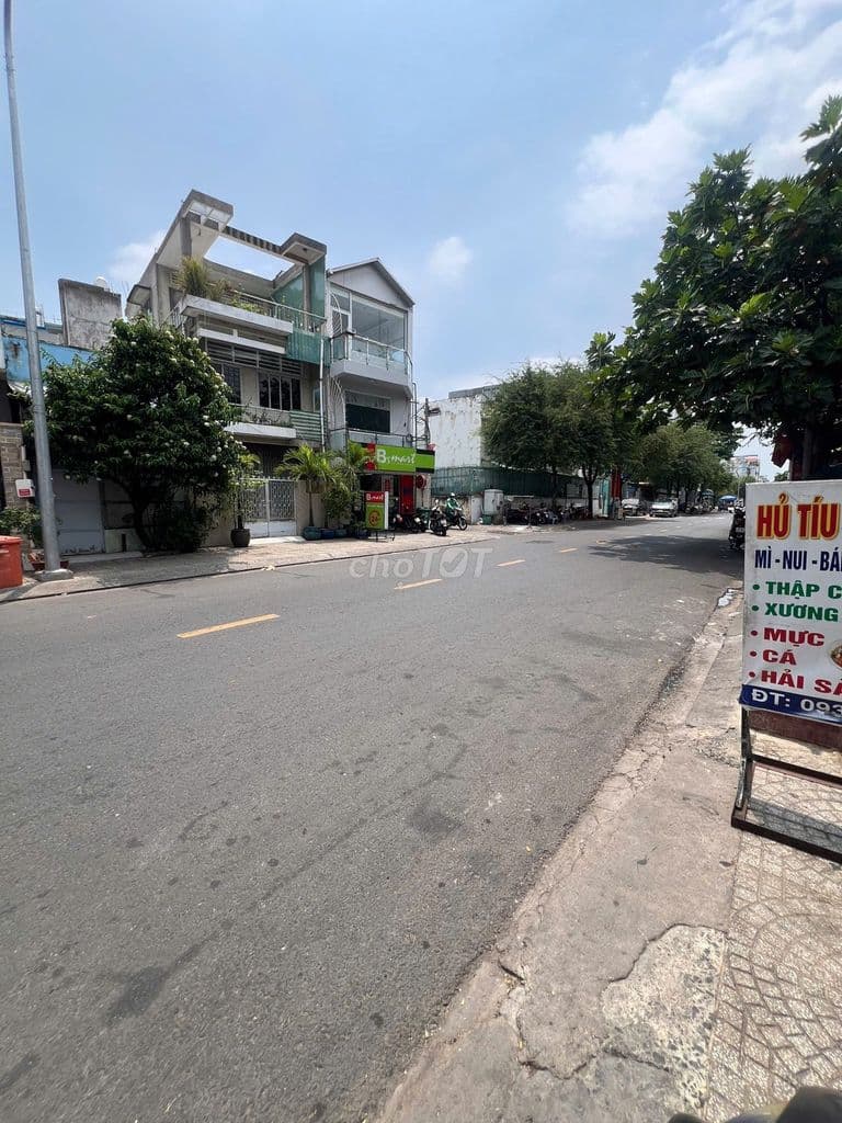 2 TẦNG , 2 PN , NGANG LỚN 9 M, 10 M RA MT , 91tr/m2 - Ảnh 2