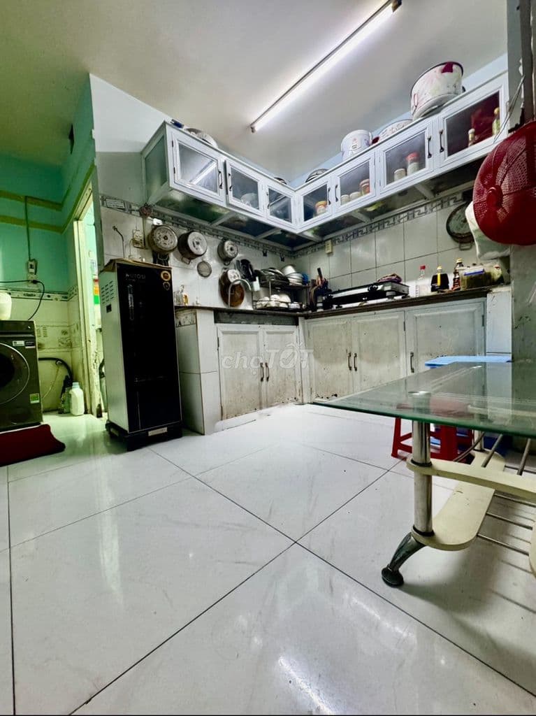 chính chủ bán nhà sát mt quốc lộ 50. nhà vào ở ngay