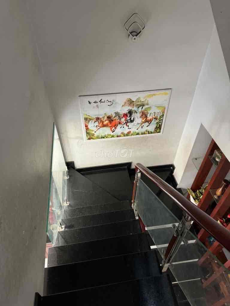 BÁN NHÀ ĐẸP 4 TẦNG NGANG KHỦNG 5.6m HXH NGUYỄN VĂN QUÁ - GIÁP GÒ VẤP - Ảnh 3