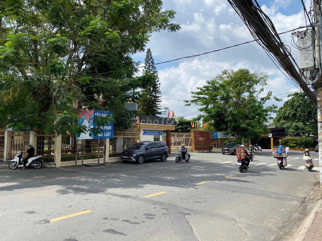 2.95 tỷ - 58m2 ( ngang cực đẹp 5.2M ) sổ vuông Gần trường Hoa Lưu - Ảnh 3