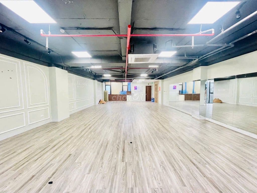 CHÍNH CHỦ. CHO THUÊ SÀN VĂN PHÒNG 150M2 TẠI ĐƯỜNG LẠC LONG QUÂN,TÂY HỒ