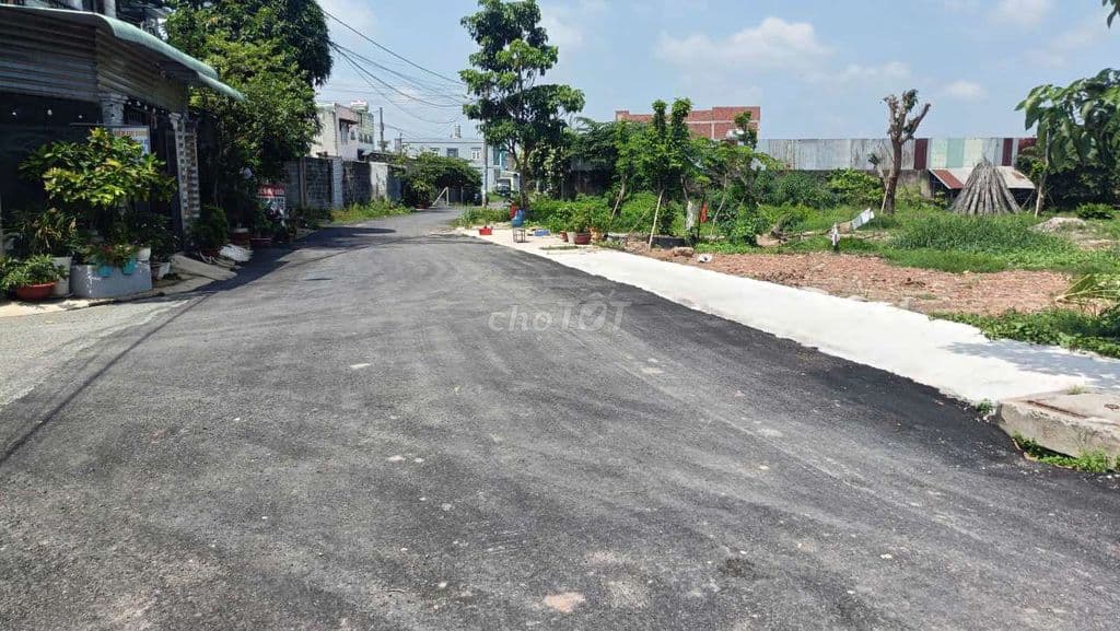 Đất thổ cư 5x20m, mặt tiền nhựa 7m, KDC đang xây dựng, sau Chợ XTT - Ảnh 2