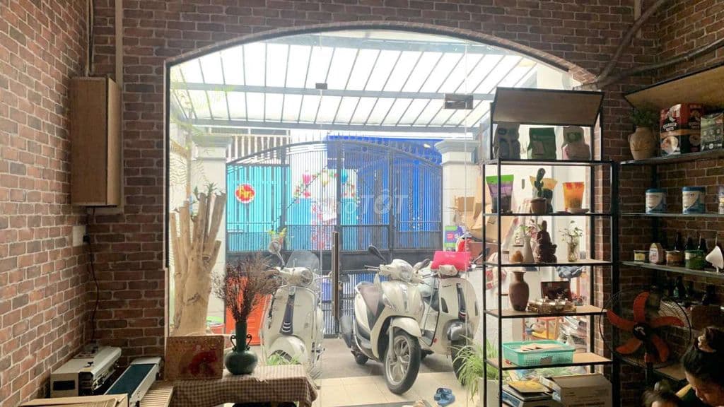 BÁN NHÀ HẠNH THÔNG VỊ TRÍ ĐẸP THUẬN TIỆN DI CHUYỂN QUẬN TRUNG TÂM - Ảnh 2