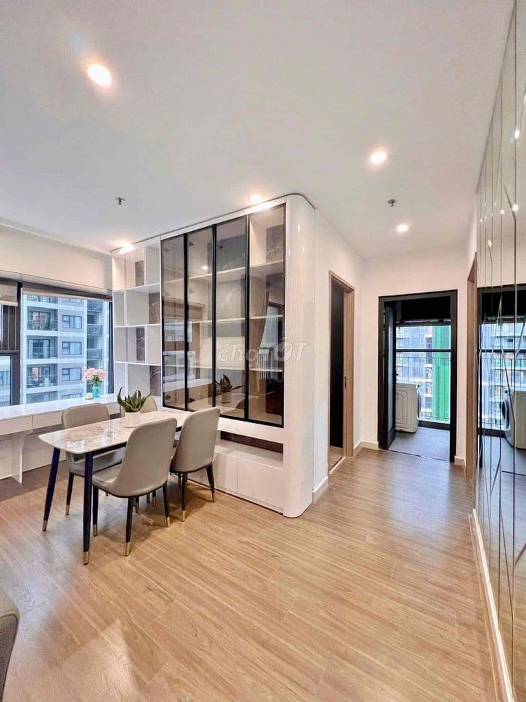 Bán Căn 2N2WC+ 64m², full nội thất. Giá 4,95 tỷ.Vinhomes Smart City - Ảnh 2