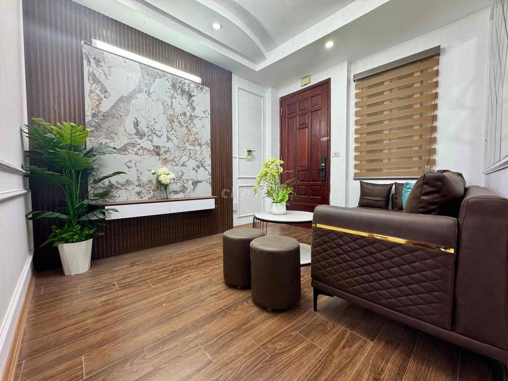 Bán Căn Hộ CC Phố Nguyễn Khánh Toàn-Cầu Giấy 52m 2 ngủ full đồ