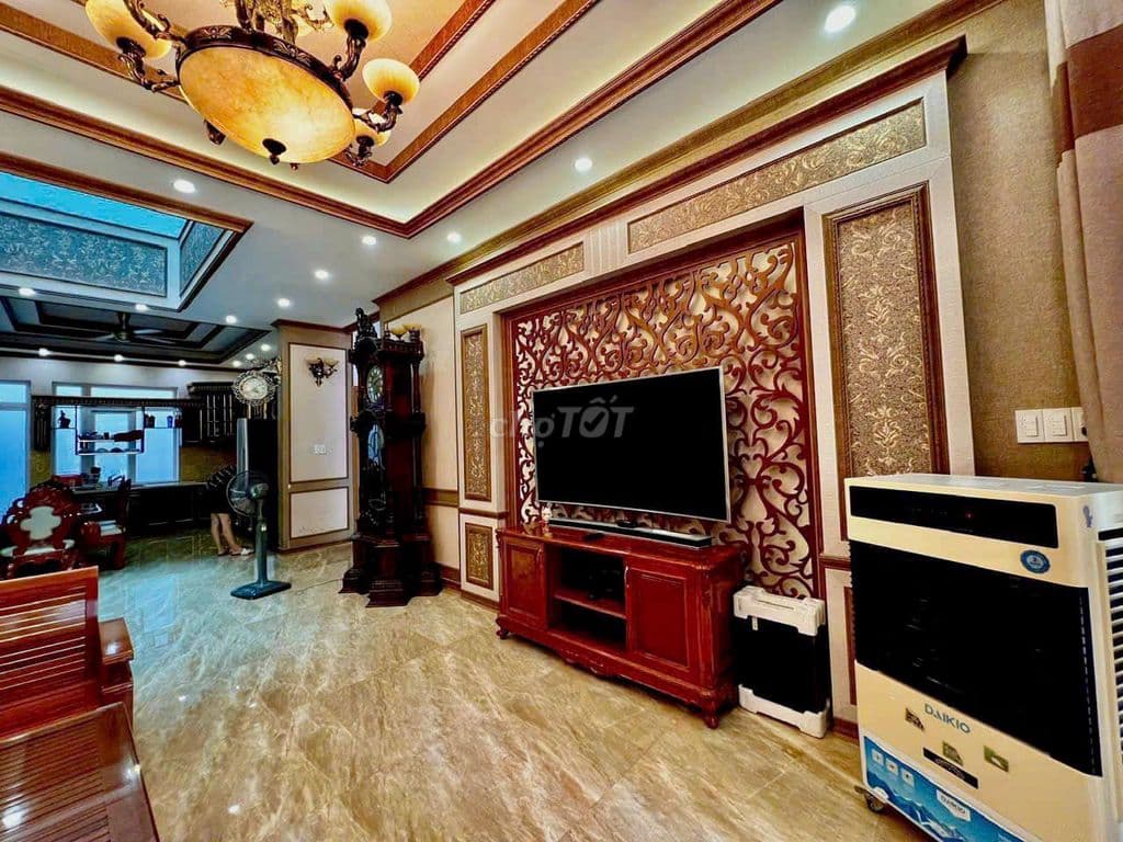 nhà trường chinh đi bộ ra trạm Metro, ngang 6m nở hậu vuông đẹp - Ảnh 3