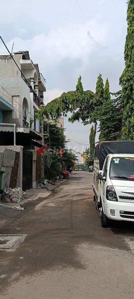 Bán Lô Đất Hẻm Xe Hơi Né Nhau Bên Hông Chợ Đầu Mối Thủ Đức