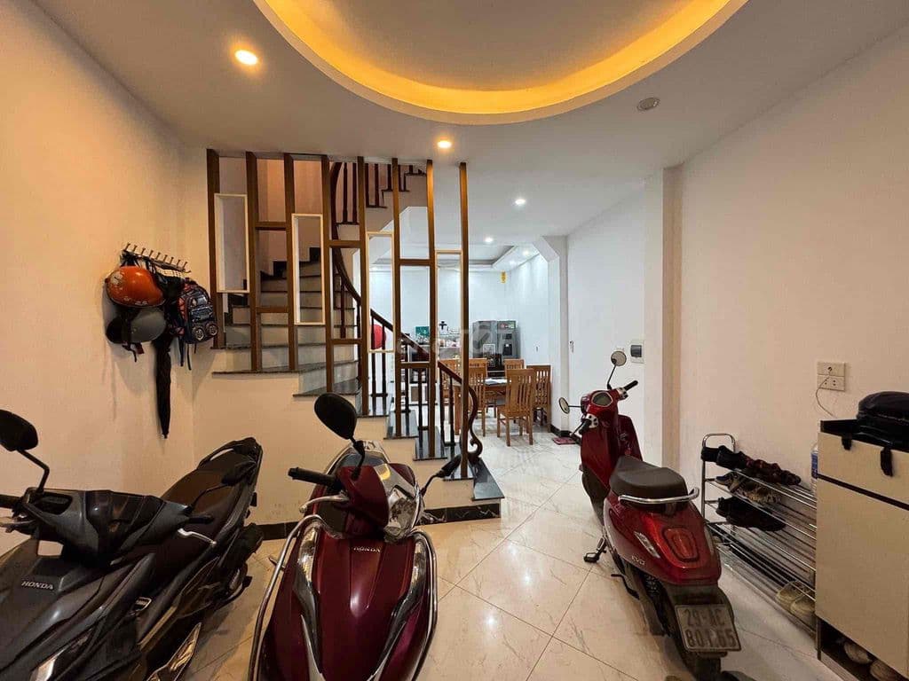 💥 GIÁ TỐT ĐẦU TƯ – HIẾM KHU MINH KHAI - GẦN TIMES CITY -61m2 - GẦN PHỐ