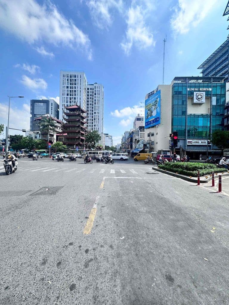 4 Tỏi 2, 35m2, Ngay Trương Quốc Dung, Nguyễn Văn Trỗi. PN - Ảnh 2