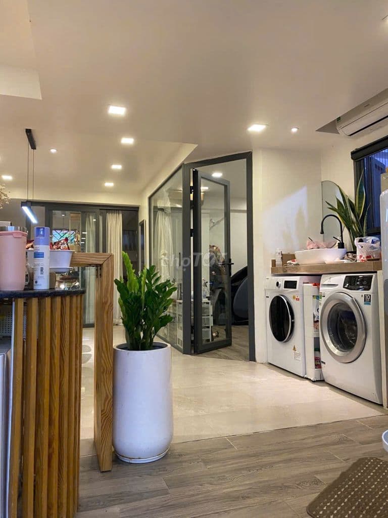 Ann bán căn góc Cc 243A NTH đối diện Botanic Tower