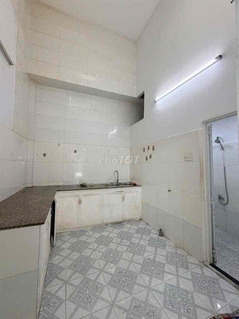 BÁN NHÀ HẺM XE HƠI LÊ VĂN QUỚI,BÌNH TÂN,48m², 2 TẦNG , NHỈNH 4 TỶ - Ảnh 2